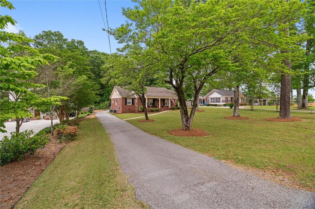1154 Rome Street, Carrollton, Georgia image 3