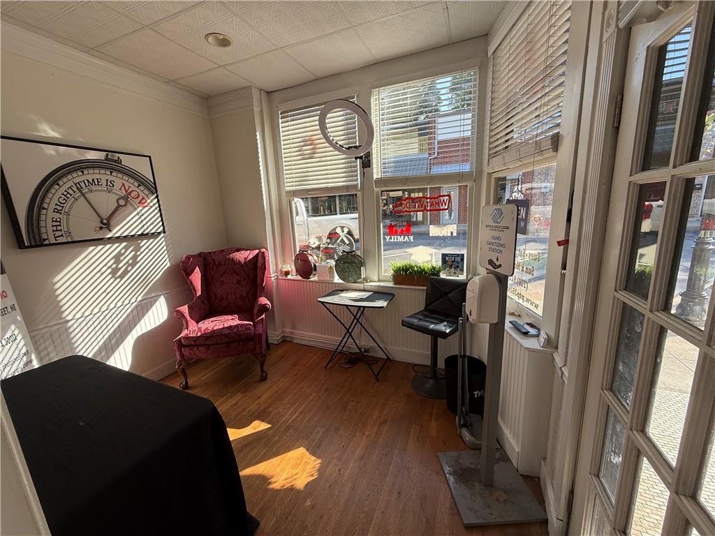 923 Commercial Street NE