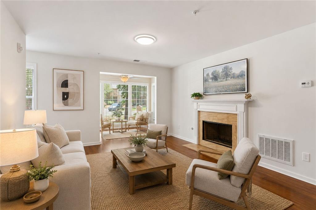808 Country Park Drive SE