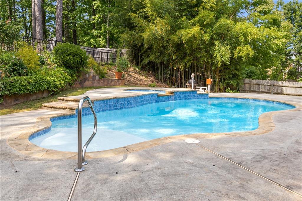 825 Yosemite Drive, Suwanee, Georgia image 38