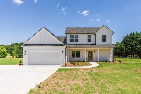 A home in Dacula