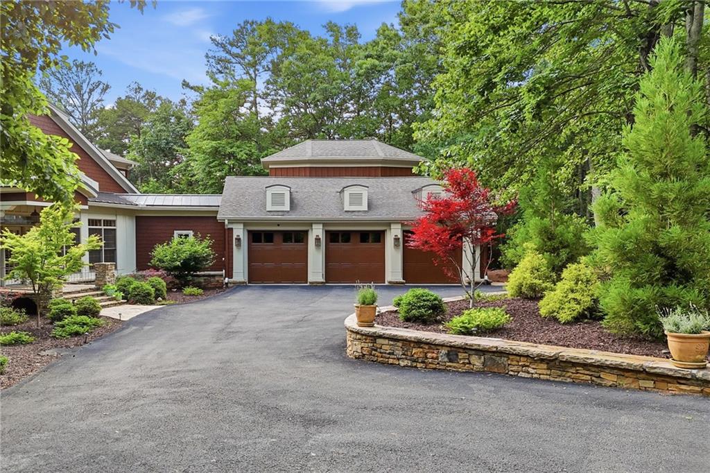 549 Petit Ridge Drive