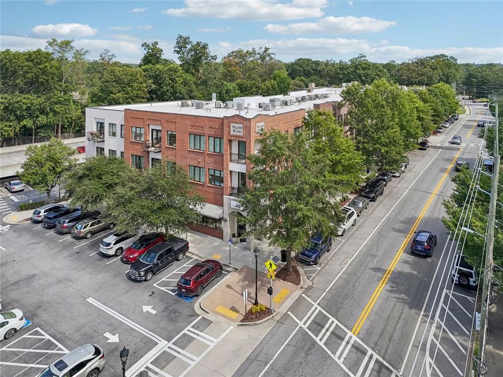 VILLAGE PLACE BROOKHAVEN - Residential