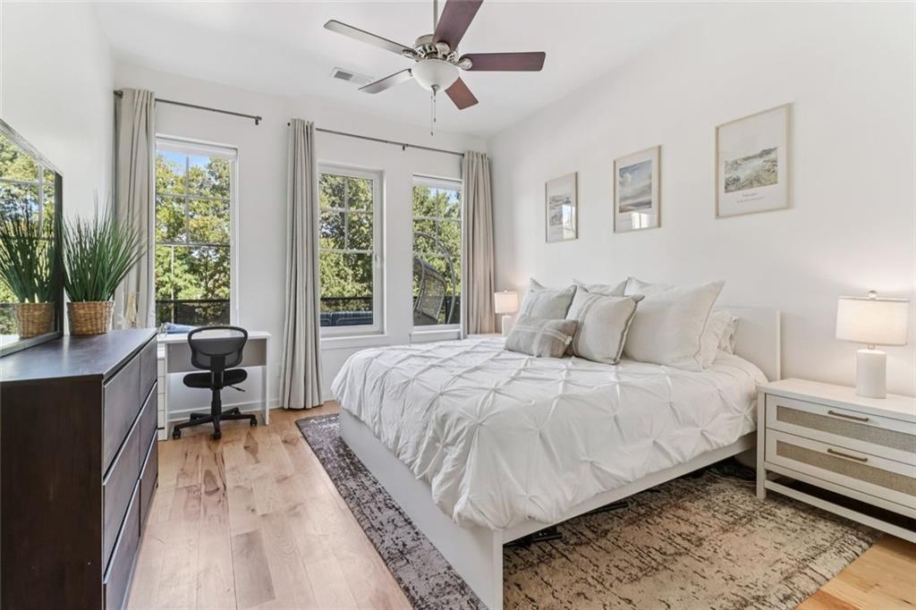 VILLAGE PLACE BROOKHAVEN - Residential
