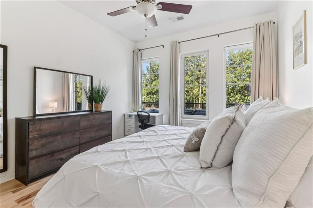 VILLAGE PLACE BROOKHAVEN - Residential