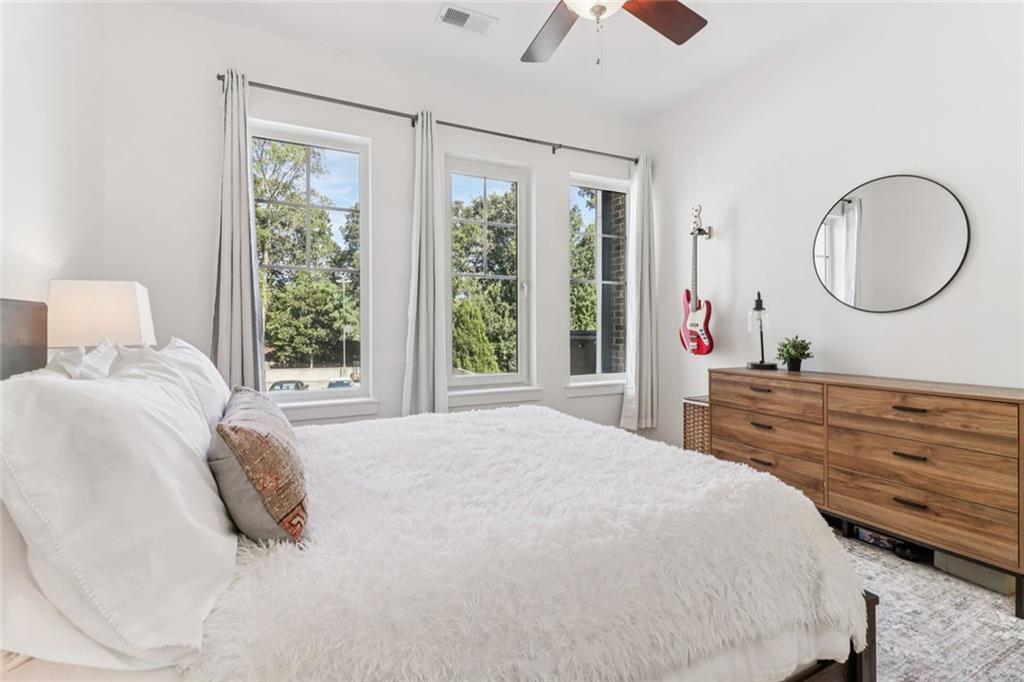 VILLAGE PLACE BROOKHAVEN - Residential