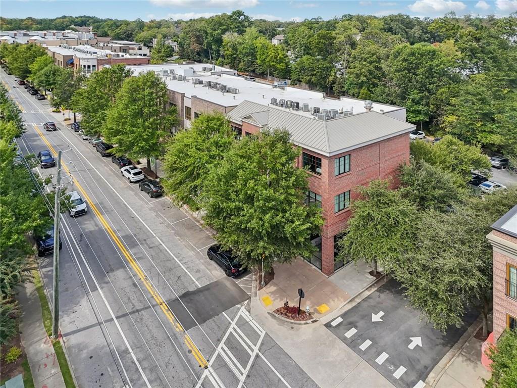 VILLAGE PLACE BROOKHAVEN - Residential