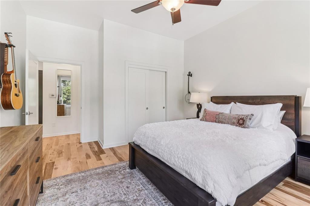 VILLAGE PLACE BROOKHAVEN - Residential