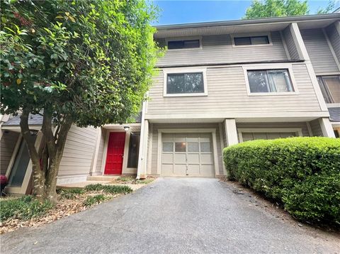 Photo of 2869 Torreya Way SE, Marietta, GA 30067 (MLS # 7756843)