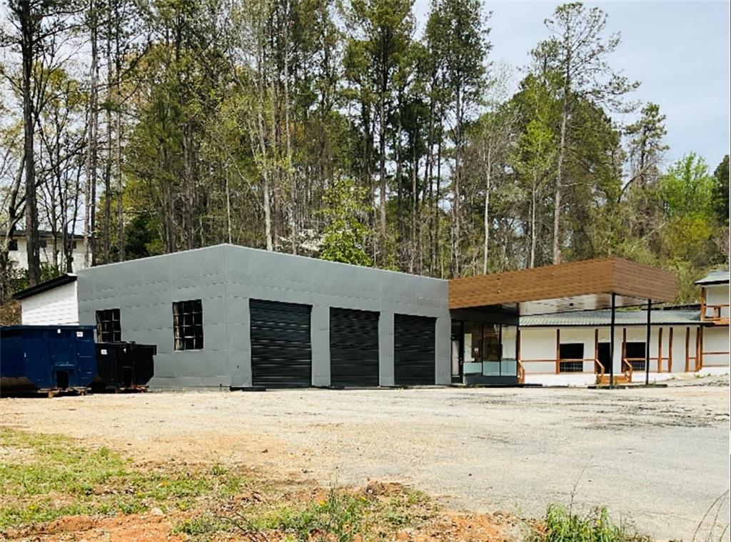 503 W Memorial Drive