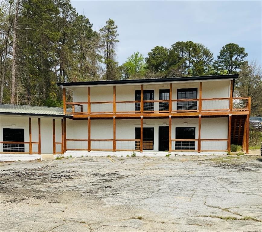 503 W Memorial Drive