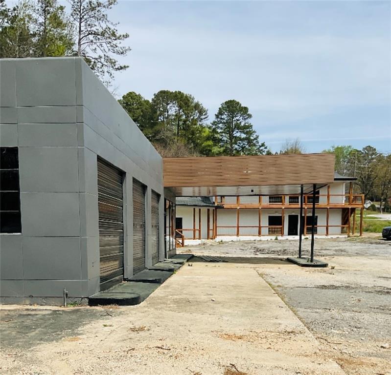 503 W Memorial Drive