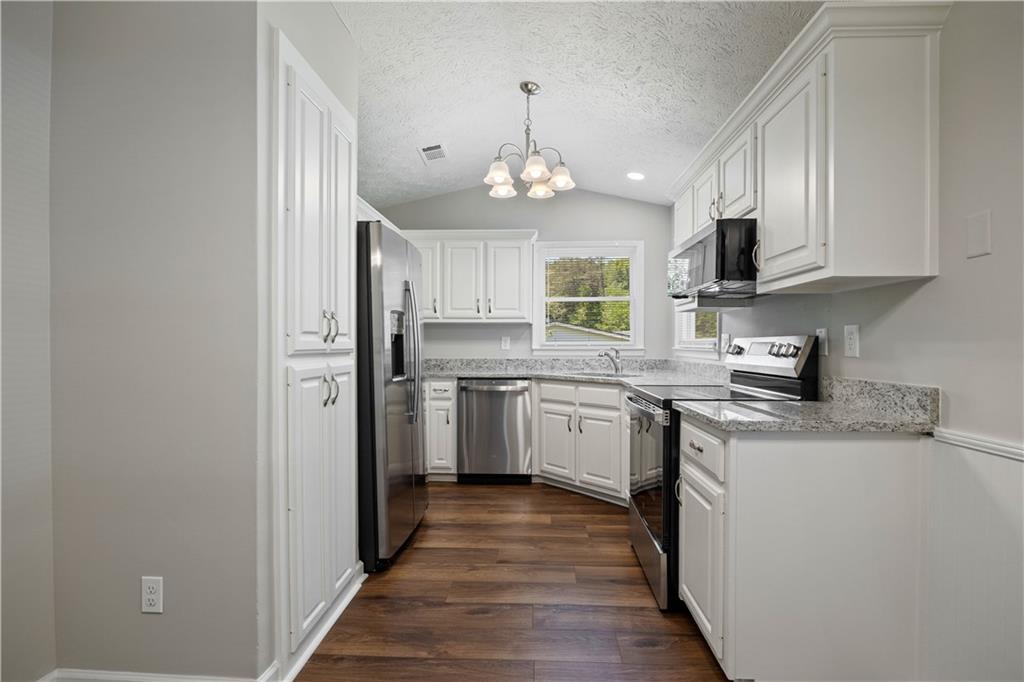 2035 Mountain Road