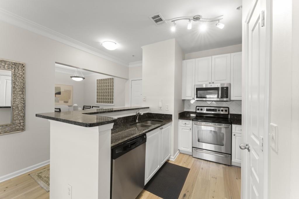 10 Perimeter Summit Boulevard NE 2303