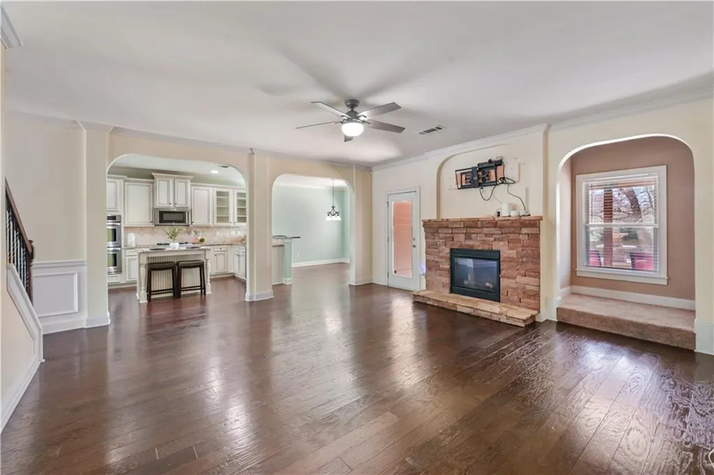 Cumming, Georgia 30028, United States, 5 Bedrooms Bedrooms, ,4 BathroomsBathrooms,Residential,Active,81265