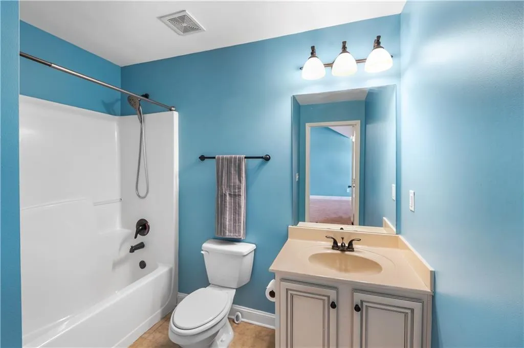 Cumming, Georgia 30028, United States, 5 Bedrooms Bedrooms, ,4 BathroomsBathrooms,Residential,Active,81265