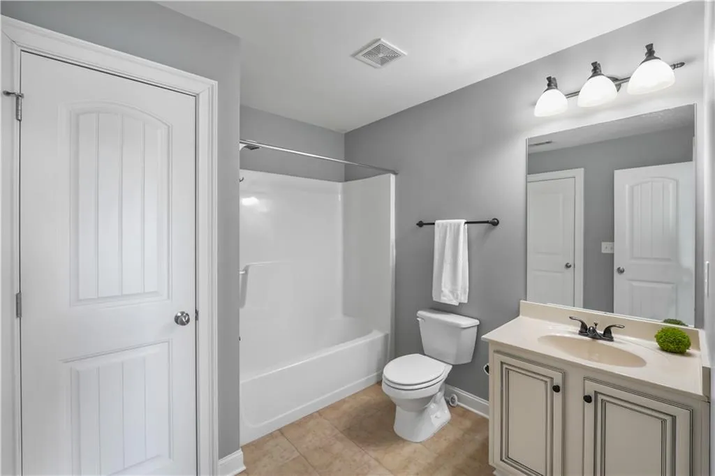 Cumming, Georgia 30028, United States, 5 Bedrooms Bedrooms, ,4 BathroomsBathrooms,Residential,Active,81265