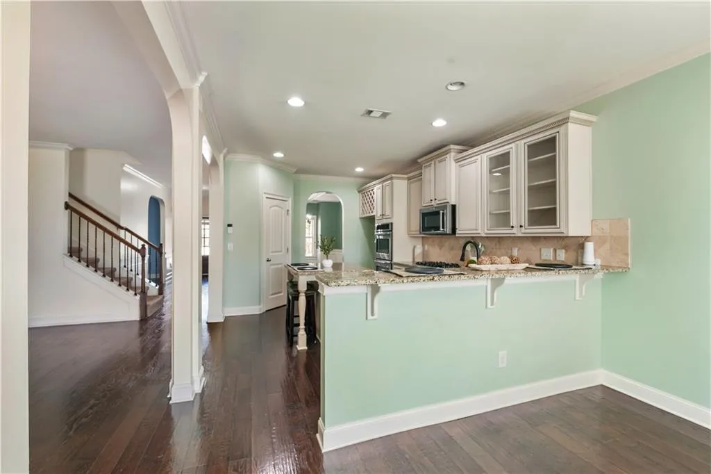 Cumming, Georgia 30028, United States, 5 Bedrooms Bedrooms, ,4 BathroomsBathrooms,Residential,Active,81265