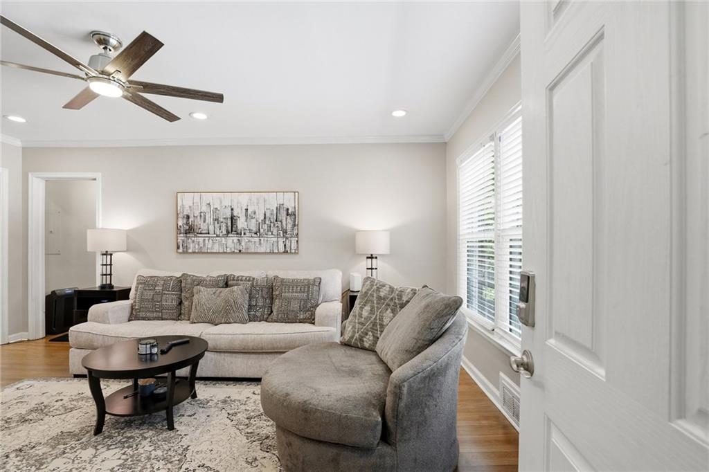 3669 Peachtree Road NE 3B