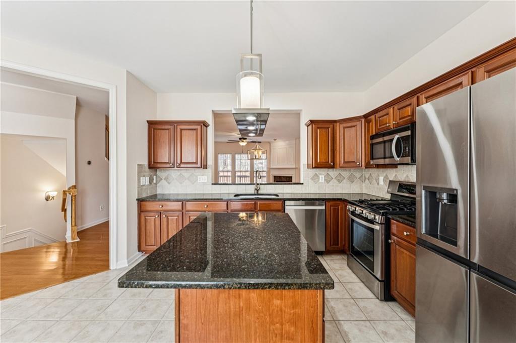 2467 Bridlewood Drive SE 7