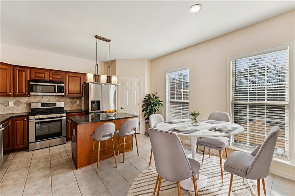 2467 Bridlewood Drive SE 7