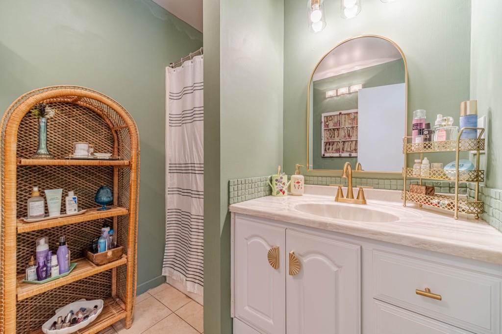 6571 Johnson Circle, Flowery Branch, Georgia image 9