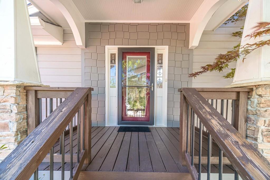 6571 Johnson Circle, Flowery Branch, Georgia image 4
