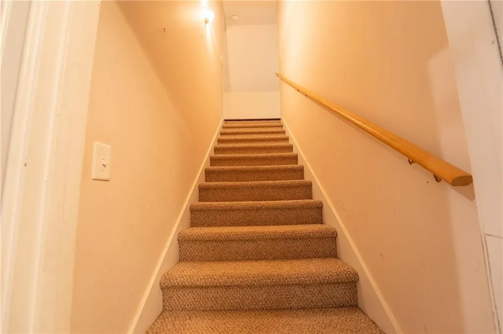 Clarkesville, Georgia 30523, United States, 4 Bedrooms Bedrooms, ,4 BathroomsBathrooms,Residential,Pending,115627