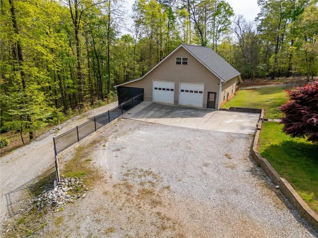 Clarkesville, Georgia 30523, United States, 4 Bedrooms Bedrooms, ,4 BathroomsBathrooms,Residential,Pending,115627