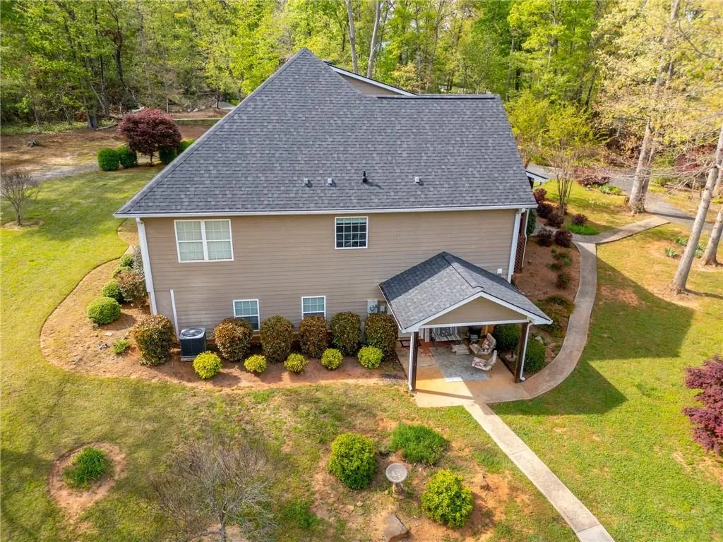 Clarkesville, Georgia 30523, United States, 4 Bedrooms Bedrooms, ,4 BathroomsBathrooms,Residential,Pending,115627