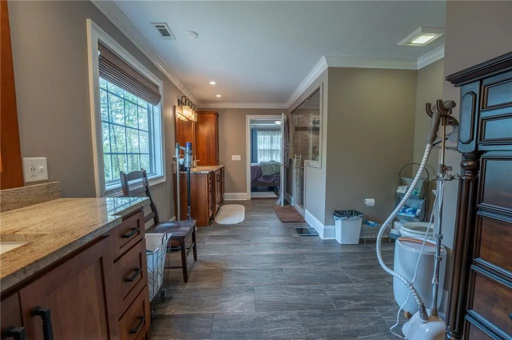 Clarkesville, Georgia 30523, United States, 4 Bedrooms Bedrooms, ,4 BathroomsBathrooms,Residential,Pending,115627