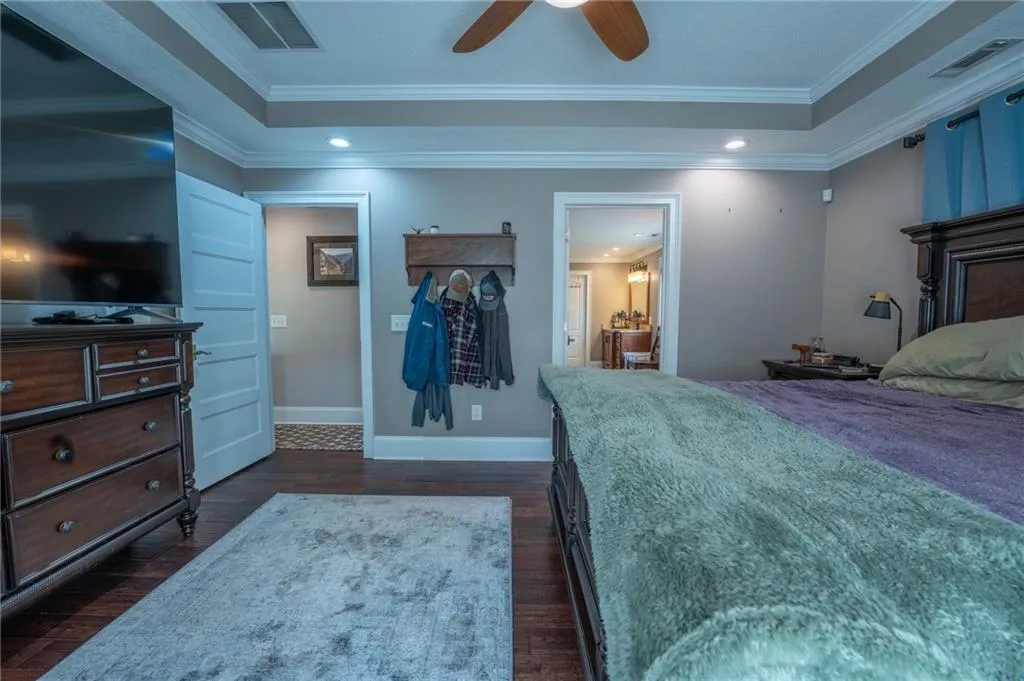 Clarkesville, Georgia 30523, United States, 4 Bedrooms Bedrooms, ,4 BathroomsBathrooms,Residential,Pending,115627