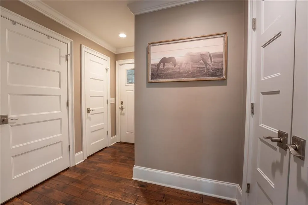 Clarkesville, Georgia 30523, United States, 4 Bedrooms Bedrooms, ,4 BathroomsBathrooms,Residential,Pending,115627