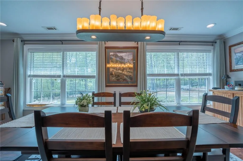 Clarkesville, Georgia 30523, United States, 4 Bedrooms Bedrooms, ,4 BathroomsBathrooms,Residential,Pending,115627