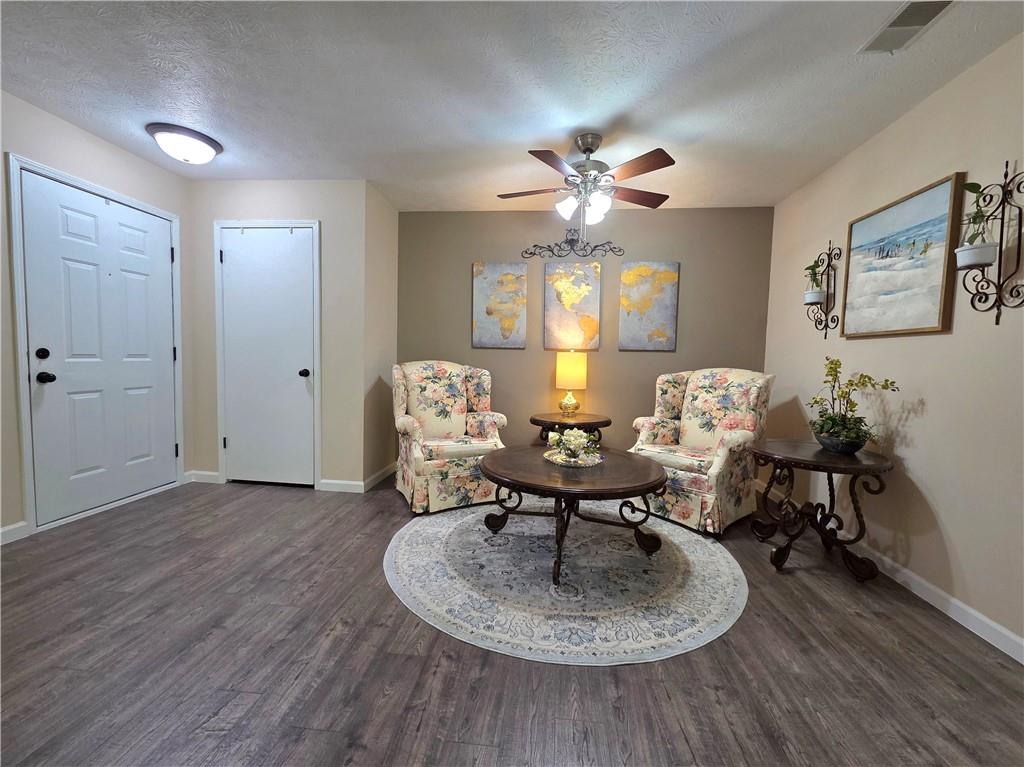 4214 Lake Pointe Circle, Roswell, Georgia image 7
