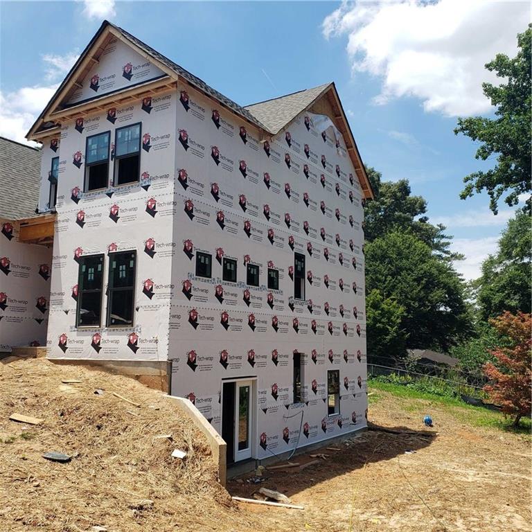 2425 Elmwood Circle