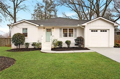 Homes For Sale - 953 Sharon Circle<br/> Smyrna, GA 30080