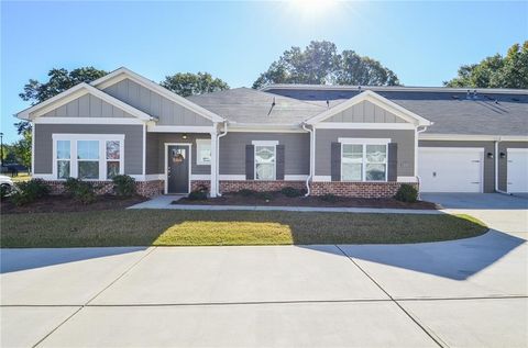 2562 Rathburn Circle Loganville GA 30052