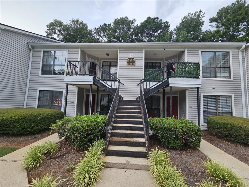 Welcome to this lovely 2br & 2Bth home in sought after Windchase Subdivision. Centrally located near Stone Mountain Park, Walking & Bike Trails. Easy access to highway 78, I-285, Emory Village, Dekalb former's market and Decatur. Two Spacious Bedrooms with two Full Bath, fireplace, open kitchen with breakfast bar. Enjoy pool & tennis courts plus ample parking. In addition, there is extra storage outside by the front door. Seller is very motivated~~~ Act Fast on this rare priced opportunity to live comfortable in an affordable home~~~