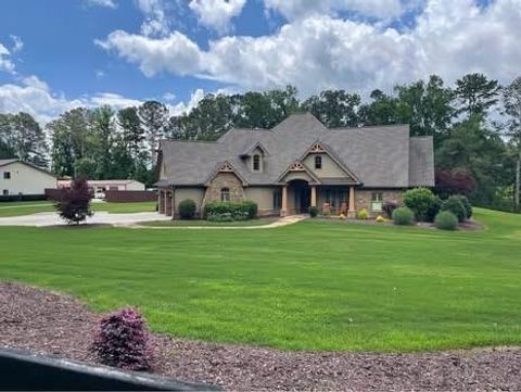 520 GADDIS Road Canton GA 30115