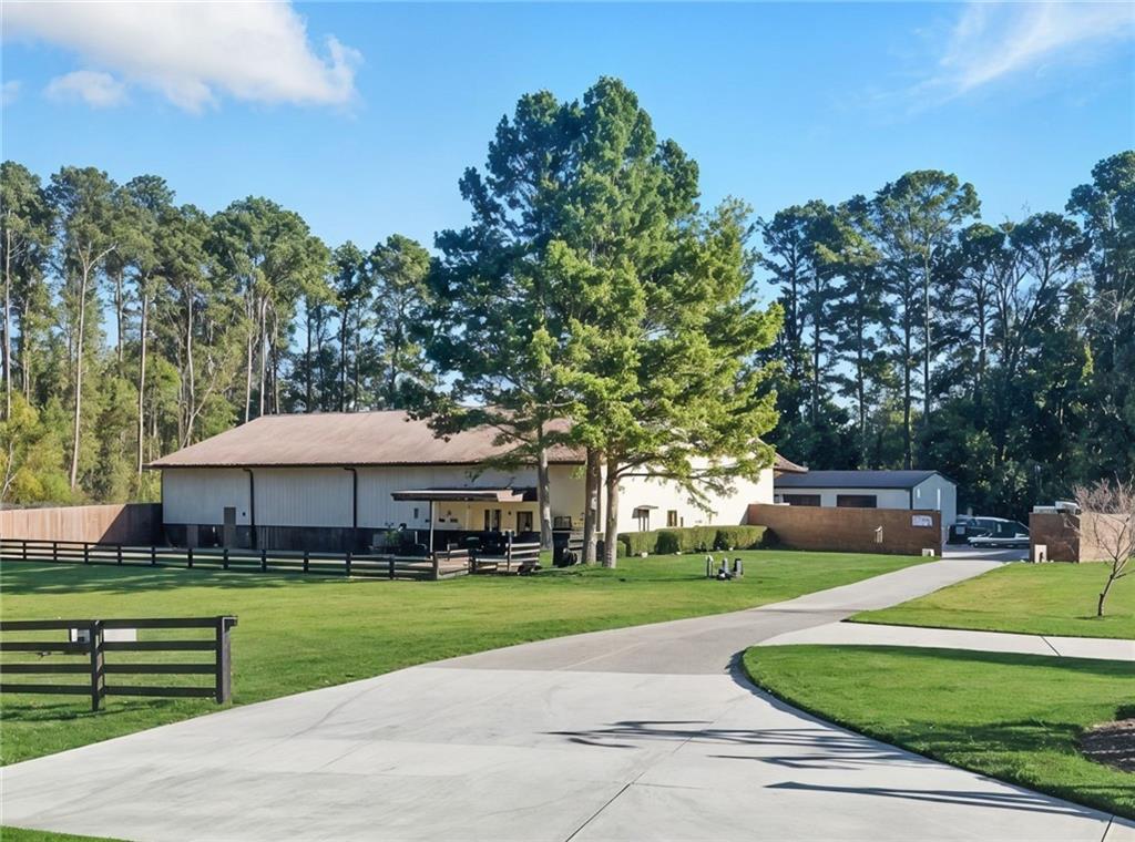 520 GADDIS Road
