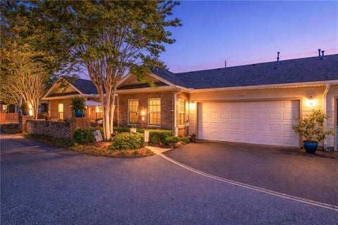Townhouse For Sale - 149 Villa Park Circle<br/> Stone Mountain, GA 30087