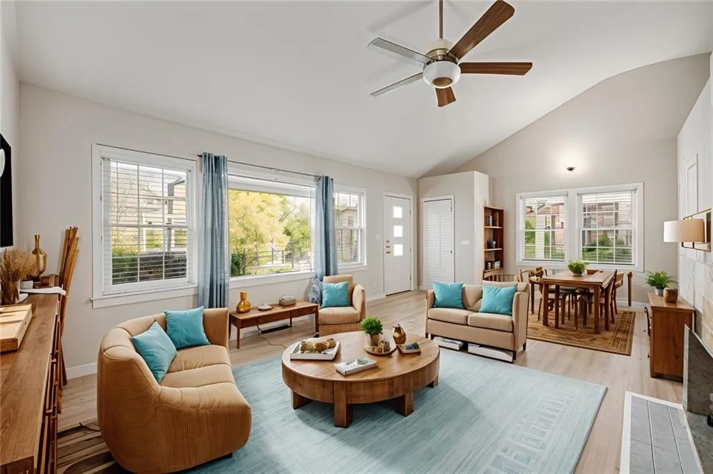 East Point, Georgia 30344, United States, 3 Bedrooms Bedrooms, ,1 BathroomBathrooms,Residential,Active,30598