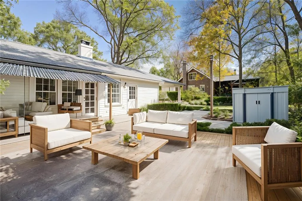 East Point, Georgia 30344, United States, 3 Bedrooms Bedrooms, ,1 BathroomBathrooms,Residential,Active,30598