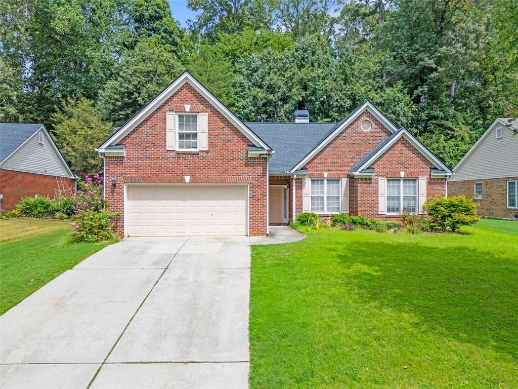 Beautifully renovated 4-side bricks ranch with 3 beds, 2 full baths. Open concept living and gorgeous granite Island kitchen, white cabinet. Major updated included roof, Hvac, water heater all replace within the last 4 years. New Carpet for bonus room. Modern finishes, fresh paint and move in ready charm in a Great Location.