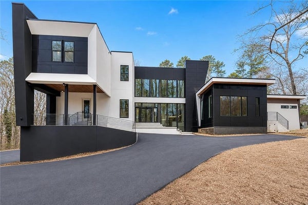 1355 MOORES MILL RD NW, ATLANTA, GA 30327 - Image 4de5f3ecb7f79237bc96d05607aec5ff/1652124776