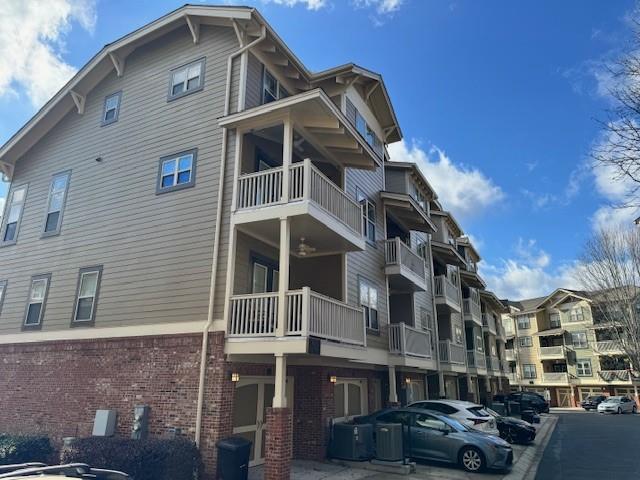 655 Mead Street 28
