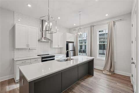 Townhouse For Sale - 193 Chestnut Circle #38<br/> Atlanta, GA 30342