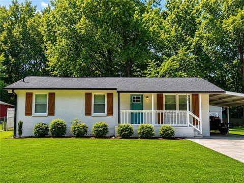 Homes For Sale - 516 Landers Street<br/> Monroe, GA 30655