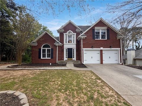 Homes For Sale - 4000 Amberley Lane<br/> Marietta, GA 30062